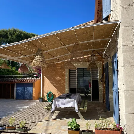 Homestay Maison De Charme La Soleiade *